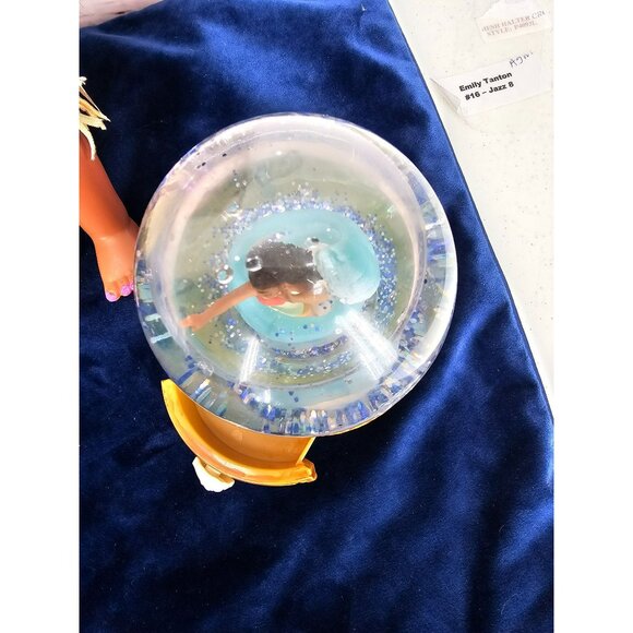 Disney Princess Moana Doll Singing Talking Doll 14" Light Up Necklace Snow Globe - Picture 6 of 13